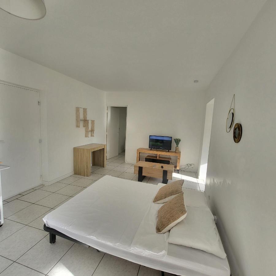 Bel Appartement Avec Jardin De 30M2 , Climatise Avec Parking Et Arrivee Autonome 카베스타니 외부 사진